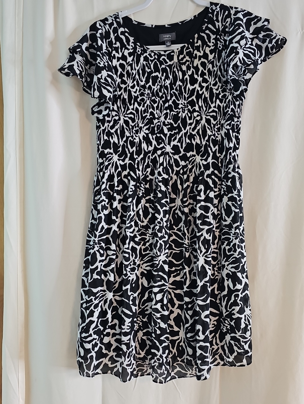 Ninety Clothing Co. Black & White Floral Print Short Sleeve Dress